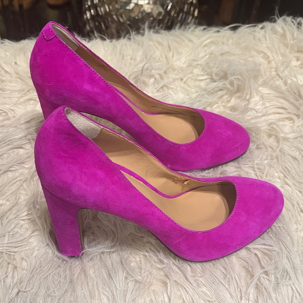 Banana Republic Fuchsia Suede Heels - Picture 2 of 4